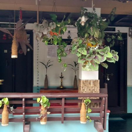 Kenoth Thaliyil Mana, Heritage Homestay Payyannur Exteriör bild
